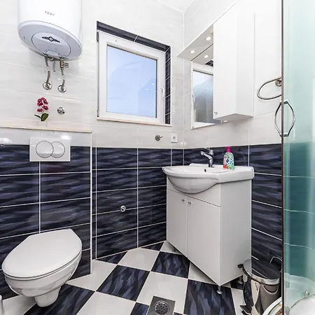 Stunning Home In Marina With Heated Swimming Pool