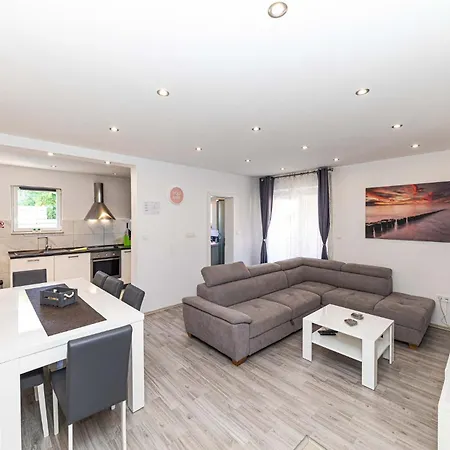 Stunning Home In Marina With Heated Swimming Pool Holiday home *