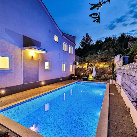 Stunning Home In Marina With Heated Swimming Pool Marina